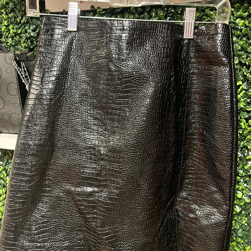 Topshop Black Croc-Texture Pencil Skirt